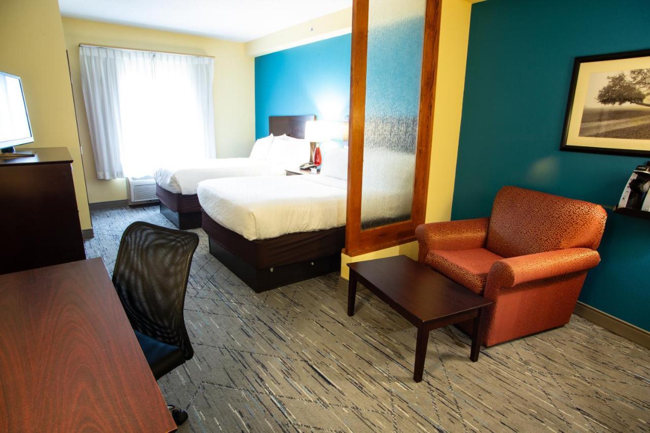 Holiday Inn Express & Suites Harrisburg West Меканиксберг Экстерьер фото