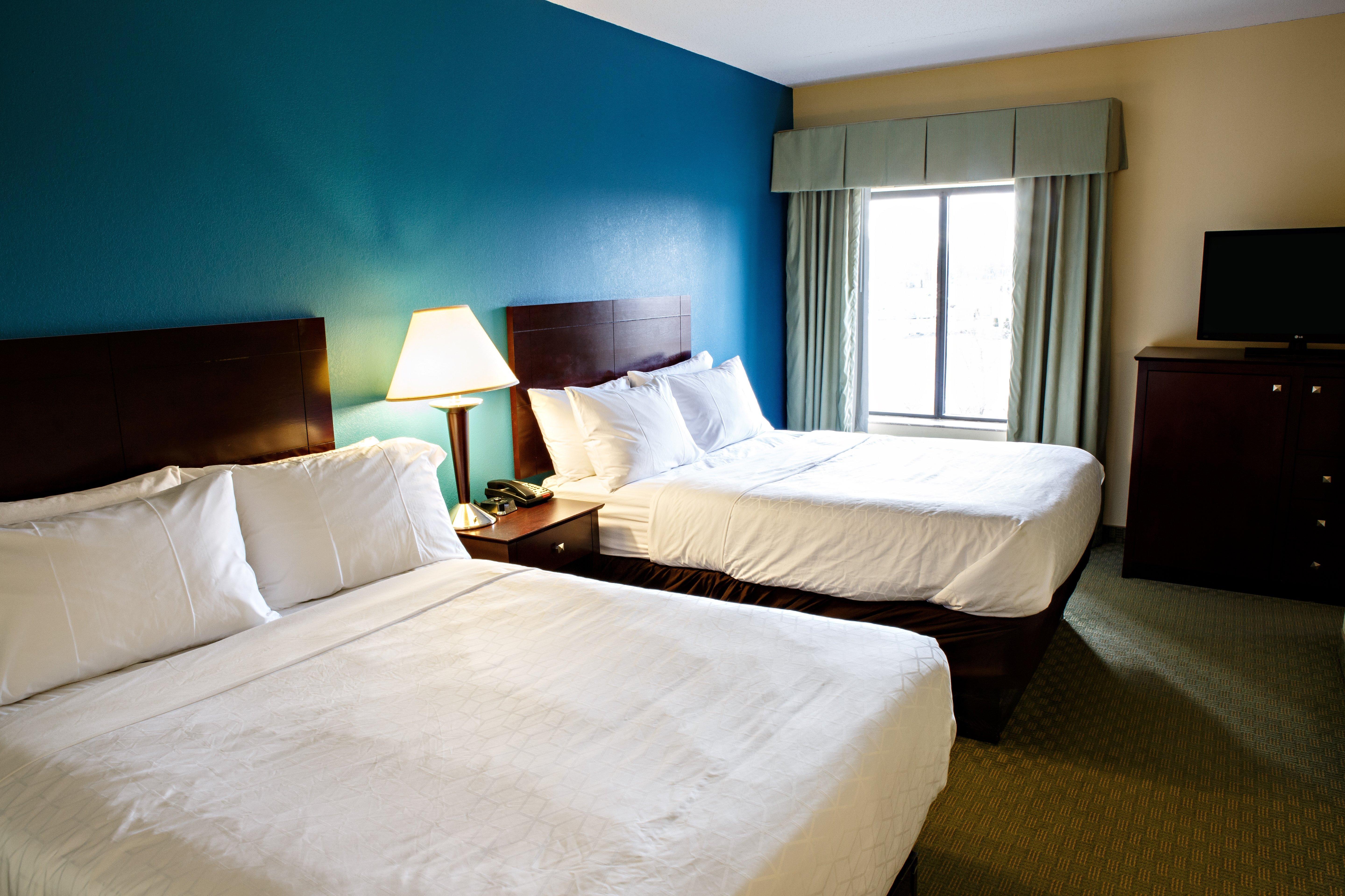 Holiday Inn Express & Suites Harrisburg West Меканиксберг Экстерьер фото