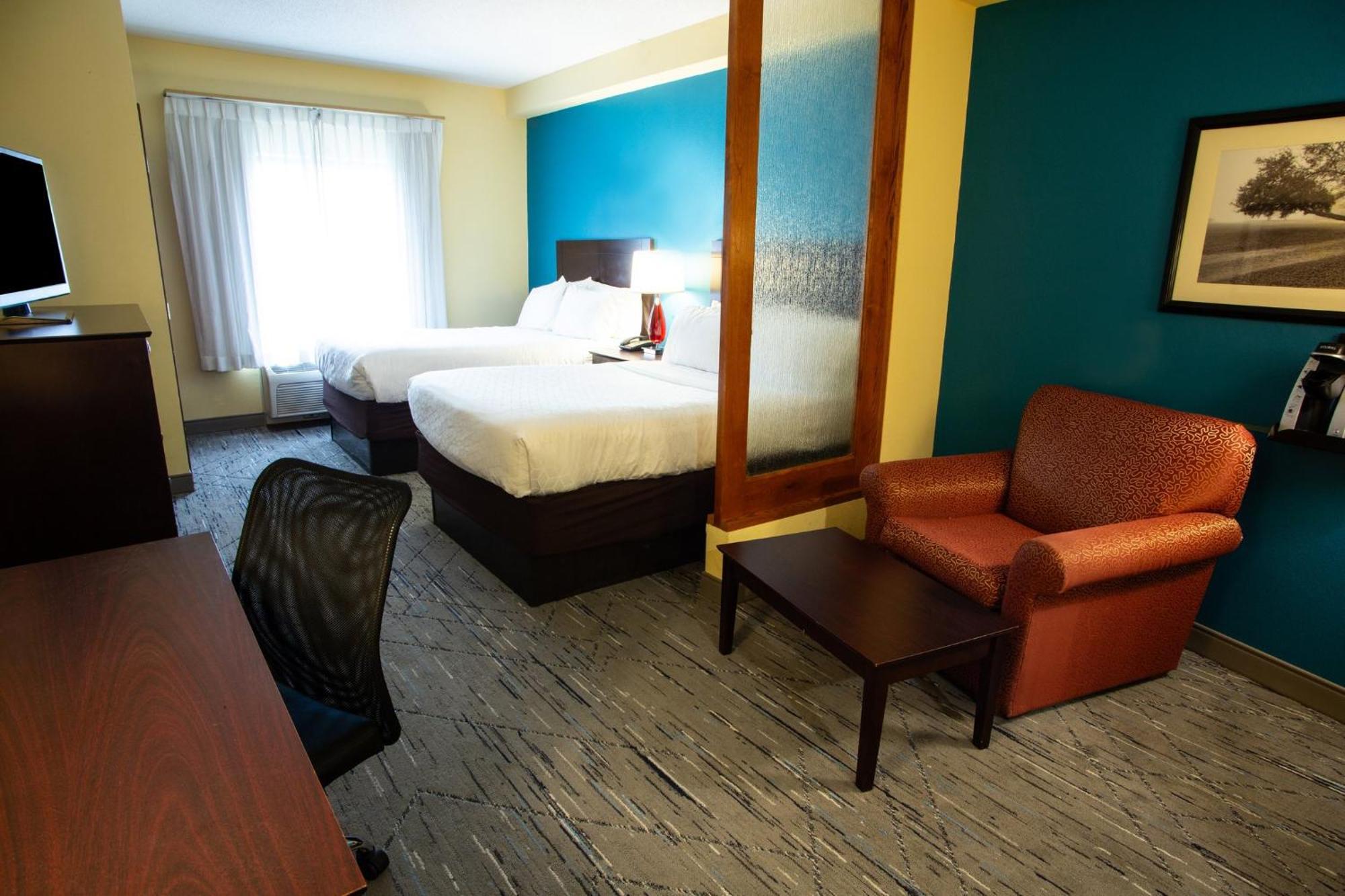 Holiday Inn Express & Suites Harrisburg West Меканиксберг Экстерьер фото