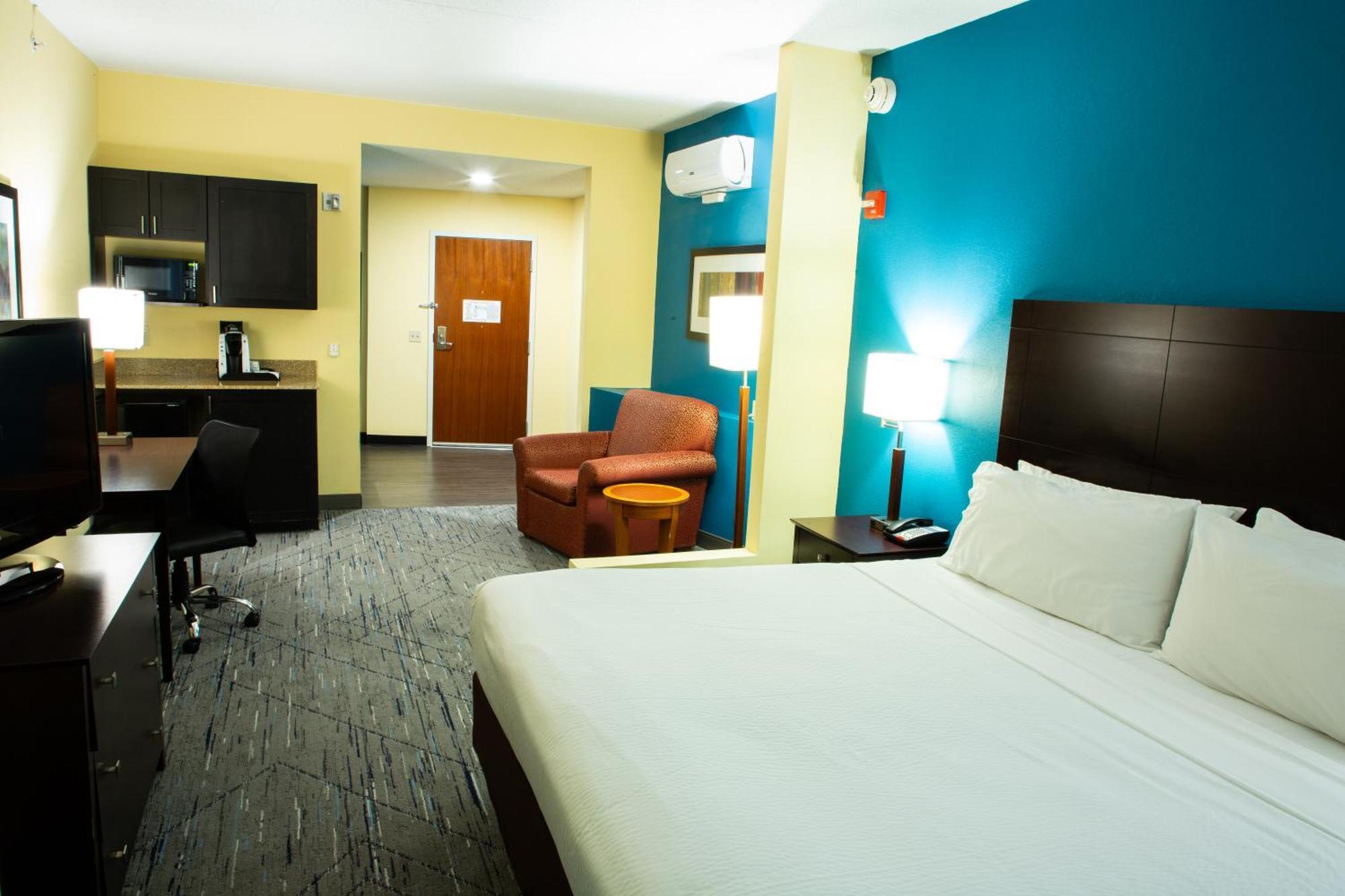 Holiday Inn Express & Suites Harrisburg West Меканиксберг Экстерьер фото