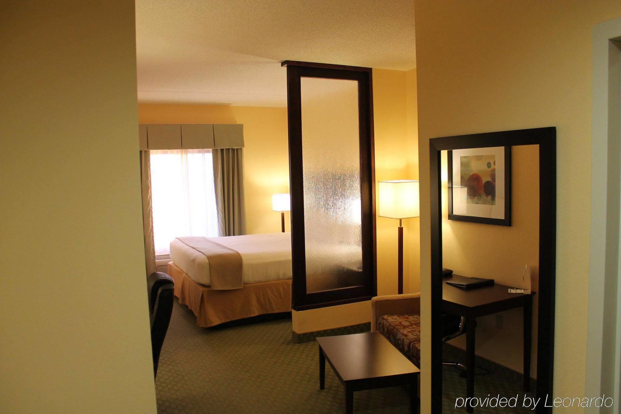 Holiday Inn Express & Suites Harrisburg West Меканиксберг Экстерьер фото