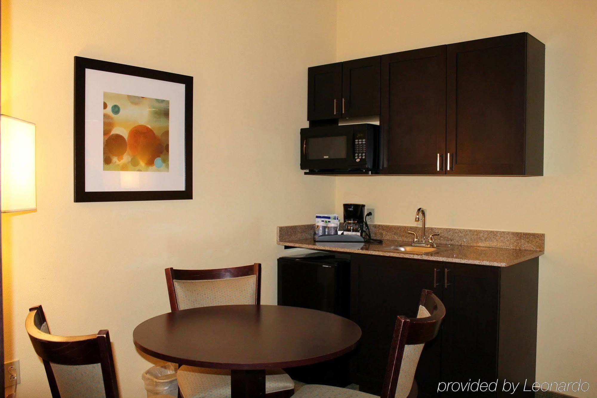 Holiday Inn Express & Suites Harrisburg West Меканиксберг Экстерьер фото